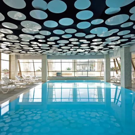 The Grand Gloria Hotel