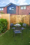 CBD 2BR with Backyard - Walk Everywhere Hotels in 