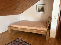 Sunny Wooden Loft with Large Windows Hotels in Unterhaching