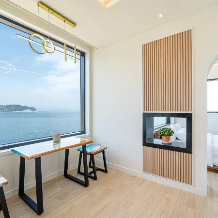 Geoje Dream Angel Pool Villa
