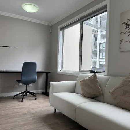 Central business district, quiet residential area, walking distance to train station/Westfield