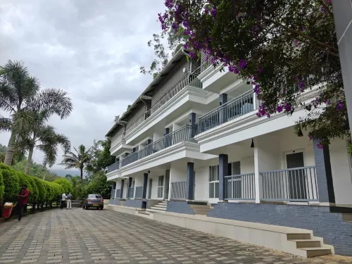 Grace Grand Resort, Munnar - Balkon