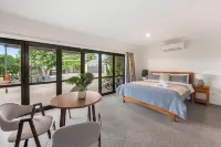 Rotorua Family Retreat Hamurana 10000Sqm Lawn Hotels in Hamurana