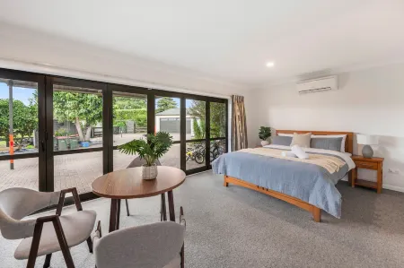 Rotorua Family Retreat Hamurana 10000Sqm Lawn