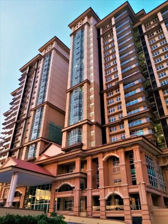 Boutique Studio - Riverine Diamond Отели рядом с достопримечательностью «New Sarawak State Legislative Assembly Bldg»