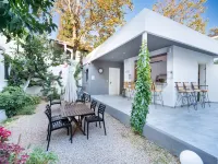 Villa Italic Hotels near Hadrian's Gate