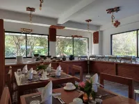 Jungle Mahal Wellness Resort - breakfast