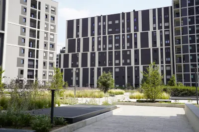 Milan Merlata city living โรงแรมใน