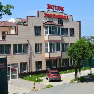 Hotel Istok Hotels near Golden Bridge