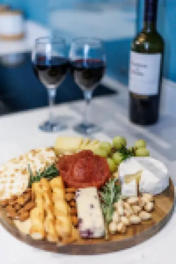 Beautiful Family Apt w/ Free Gym & Parking