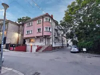 Balcesti Design Apartments - Walk to Old Town - Pumo Properties