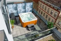 Onyx Luxury Budapest - Pools