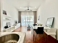 Cozy & Sleek New 1BR Suite @ Straits Quay Suites - New