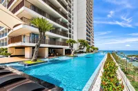 Wyndham Soleil 5-star apartment, balcony overlooking My Khe beach. - 無邊際泳池