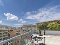 Top-Floor Apartment in the Heart of Monastiraki - マウンテンビュー