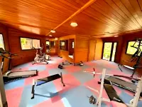 Chez Mams Guest House - Private Rooms in a Resort-Style Apartment Complex - Gym