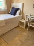sea view and barcelona city skyline view ,metro at door - 3-Star