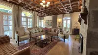Magnolia Lodge