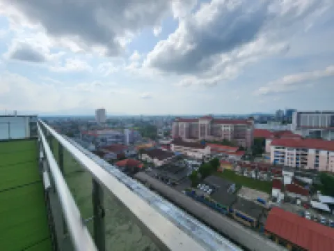 Kozi Square Connecting Room Free Wi-fi & Carpark