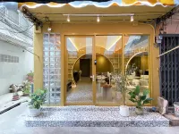 Au Luna Bangkok Hostel