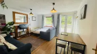 Stylish Garden Flat Near Loch Ness Hotels in Drumnadrochit