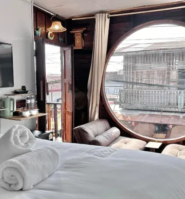 ห้องวิวถนนคนเดิน ระเบียง