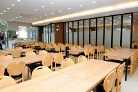 Noble Hotel - พร้อมอาหารเช้า