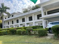 Hotel Ganesha Garden Villa のホテル