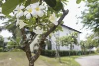 Hotel West Lakes Golf - С бассейном