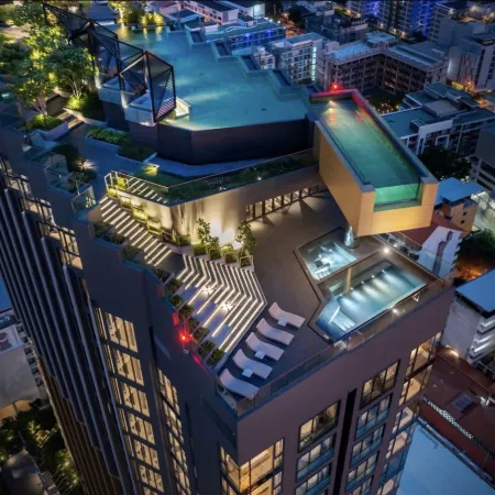 WZZ Sea View Stay at The Edge Central