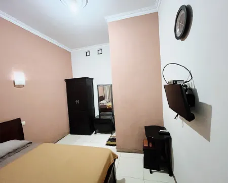 Guest House Kraton Mas Hotels in Pacitan Regency