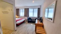 Hotel Cardiff - バルコニー