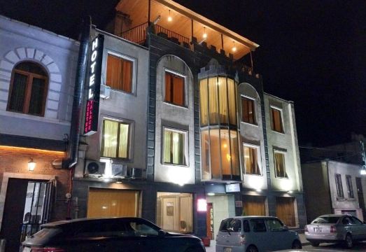 쿠타이시 호텔 내부 전경