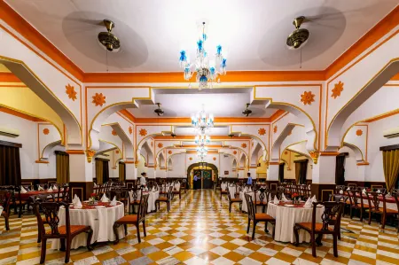 HOTEL RAJ MAHAL THE PALACE