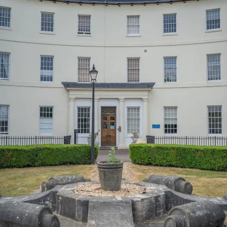 New refurb/2BD/1Bath/Free Parking/Pet Friendly