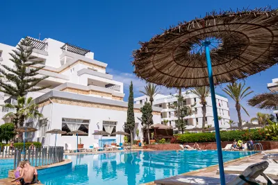 Intouriste Hôtel & Suites فنادق في 