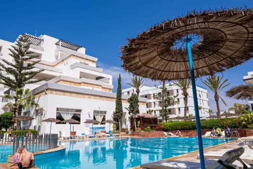 Intouriste Hôtel & Suites