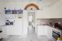 Top Clean Charming Apartment on the Darsena Navigli - Condos