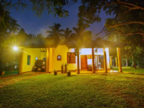 Airport Serenity Villa Hotels in Gampaha