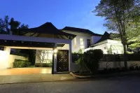 AnB pool villa Glass house close to Jomtien beach