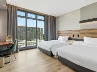 The Everly Lhesson Kuching Hotels in Kuching
