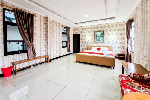 RedDoorz at Alvaro Butik Hotel Citeko Puncak