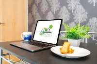 4 bed contractor house | NEC, airport & JLR - キッチン