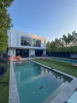Wynwood Miami Retreat | 2 Private Pools, BBQ, 6BR & Parking - Villas