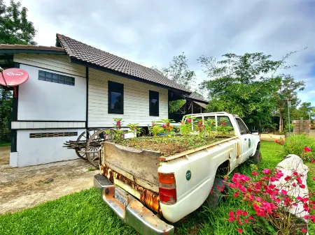 Phnom Tbeng Resort Отели в г. Чхен Мук