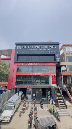 Hotel Presidency Отели рядом с достопримечательностью «Kargil Chowk memory»