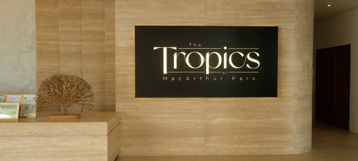 The Tropics at MacArthur Park Resort and Convention Center โรงแรมในเลเต
