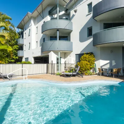 Noosa River Sandy Shores Hotels near Noosa Springs