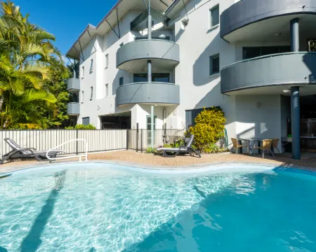 Noosa River Sandy Shores Hotels in Noosaville