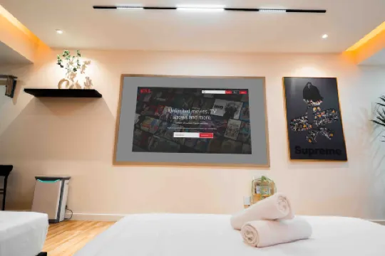 Akademik SuitesPremium Bathtub Stay Отели рядом с достопримечательностью «Sky Gardens Residences»